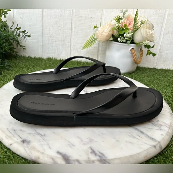 Tory Burch Black Minimalist Flip Flop Sandals women size 10 preowned - Picture 12 of 13